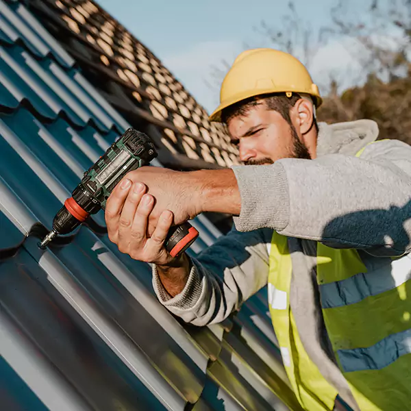 Why Mount Vernon Homeowners Choose Mount Vernon Roofer for Steel Roof Repair Service?